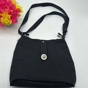 Baggallini Black Nylon Large Lightweight Travel Bag NYB5613K